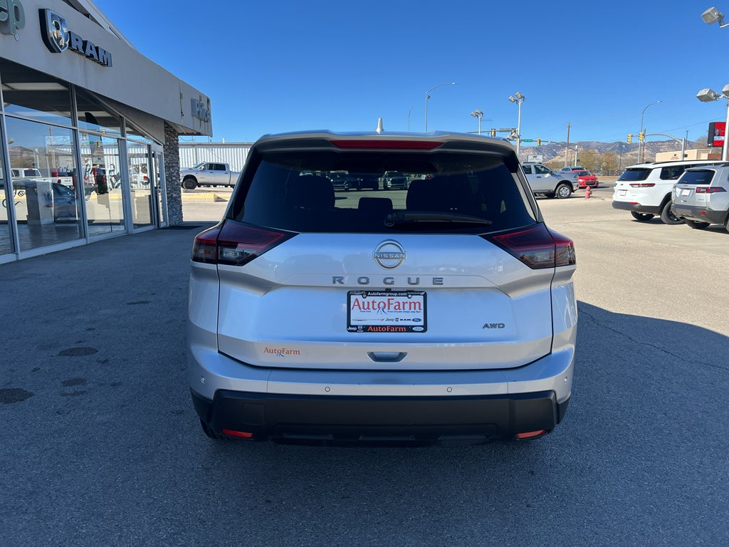 2025 Nissan Rogue SV