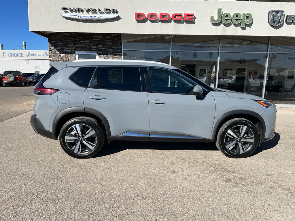 2023 Nissan Rogue SL