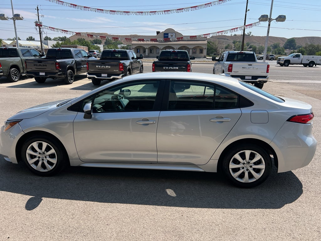 2025 Toyota Corolla LE