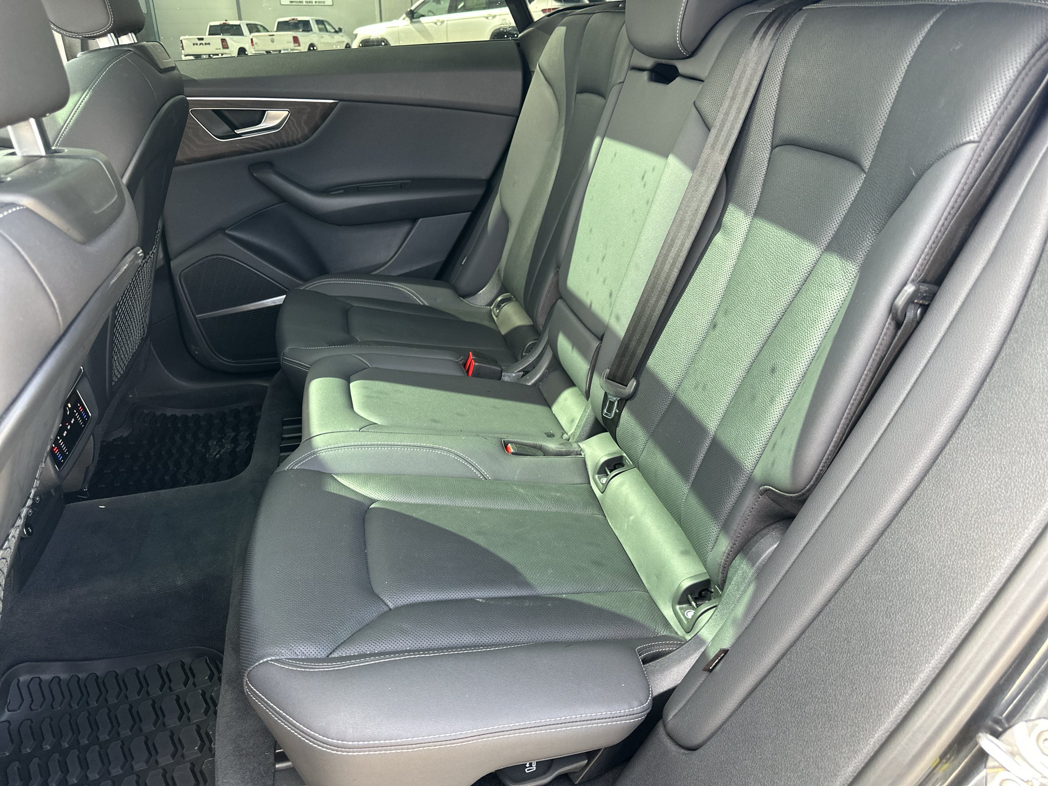 2022 Audi Q8 Premium Plus