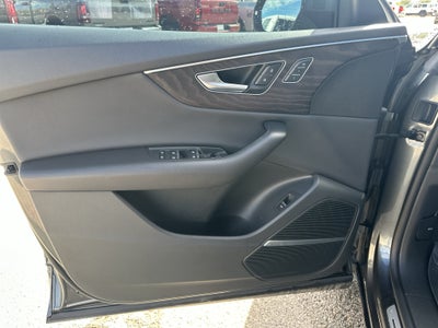 2022 Audi Q8 Premium Plus