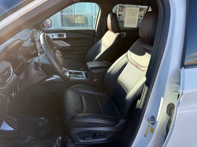 2023 Ford Explorer Platinum