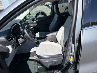 2025 Ford Escape Platinum