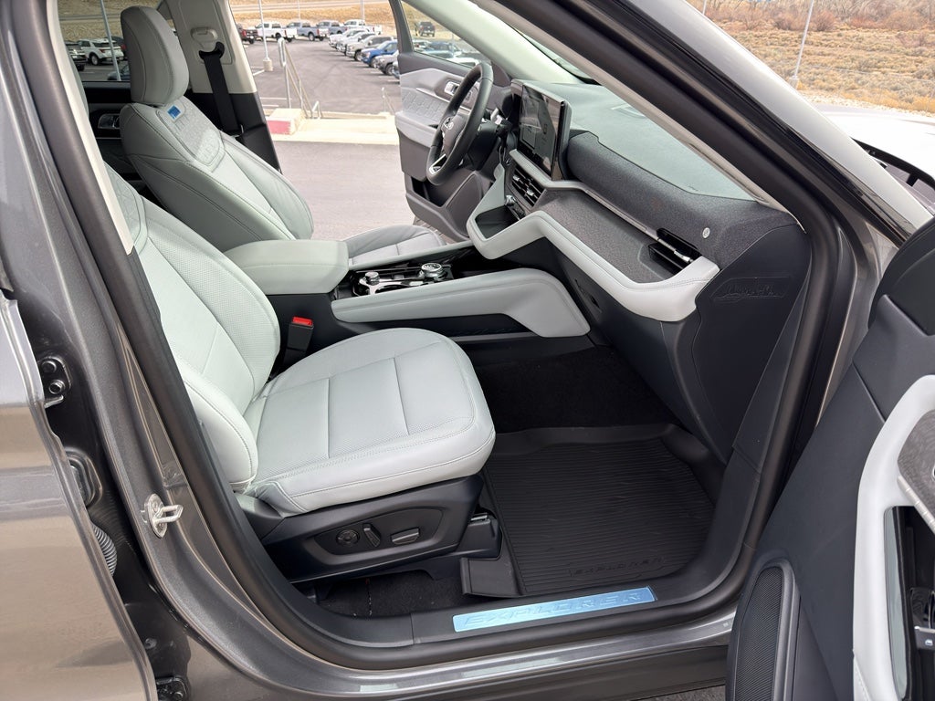 2026 Ford Explorer Platinum™