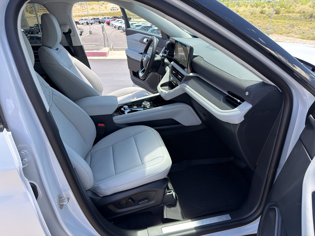 2026 Ford Explorer Platinum™