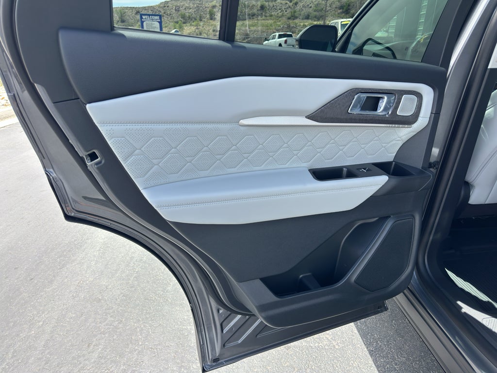 2026 Ford Explorer Platinum™