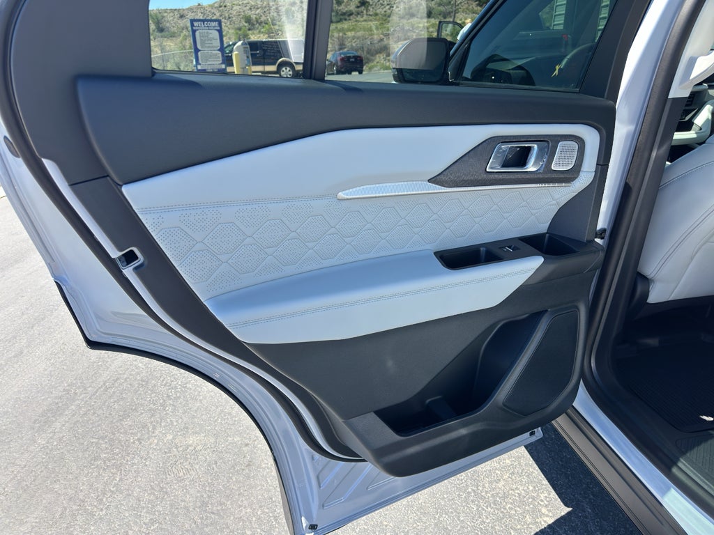 2026 Ford Explorer Platinum™