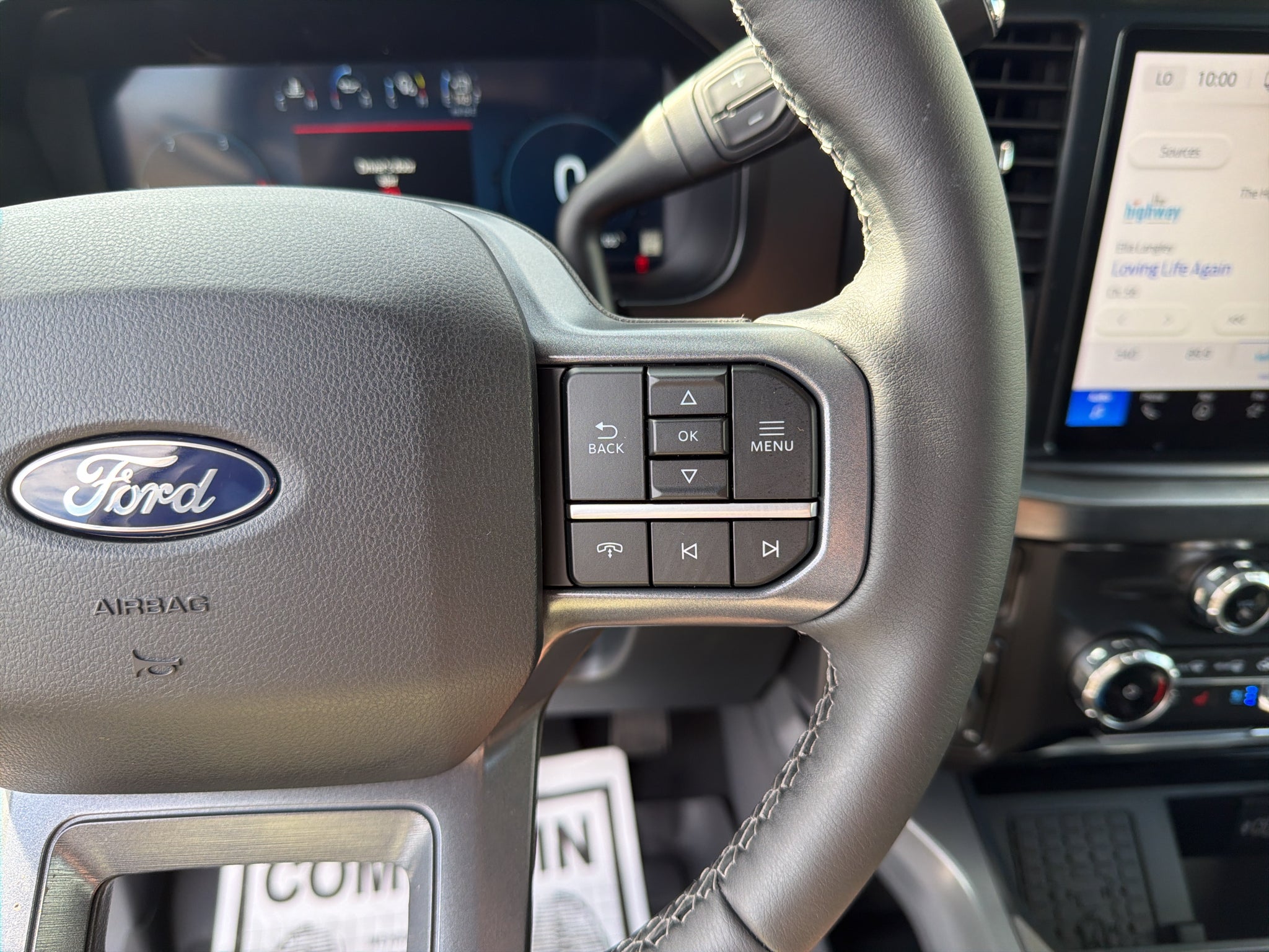 2027 Ford F-350 F-350® Lariat®