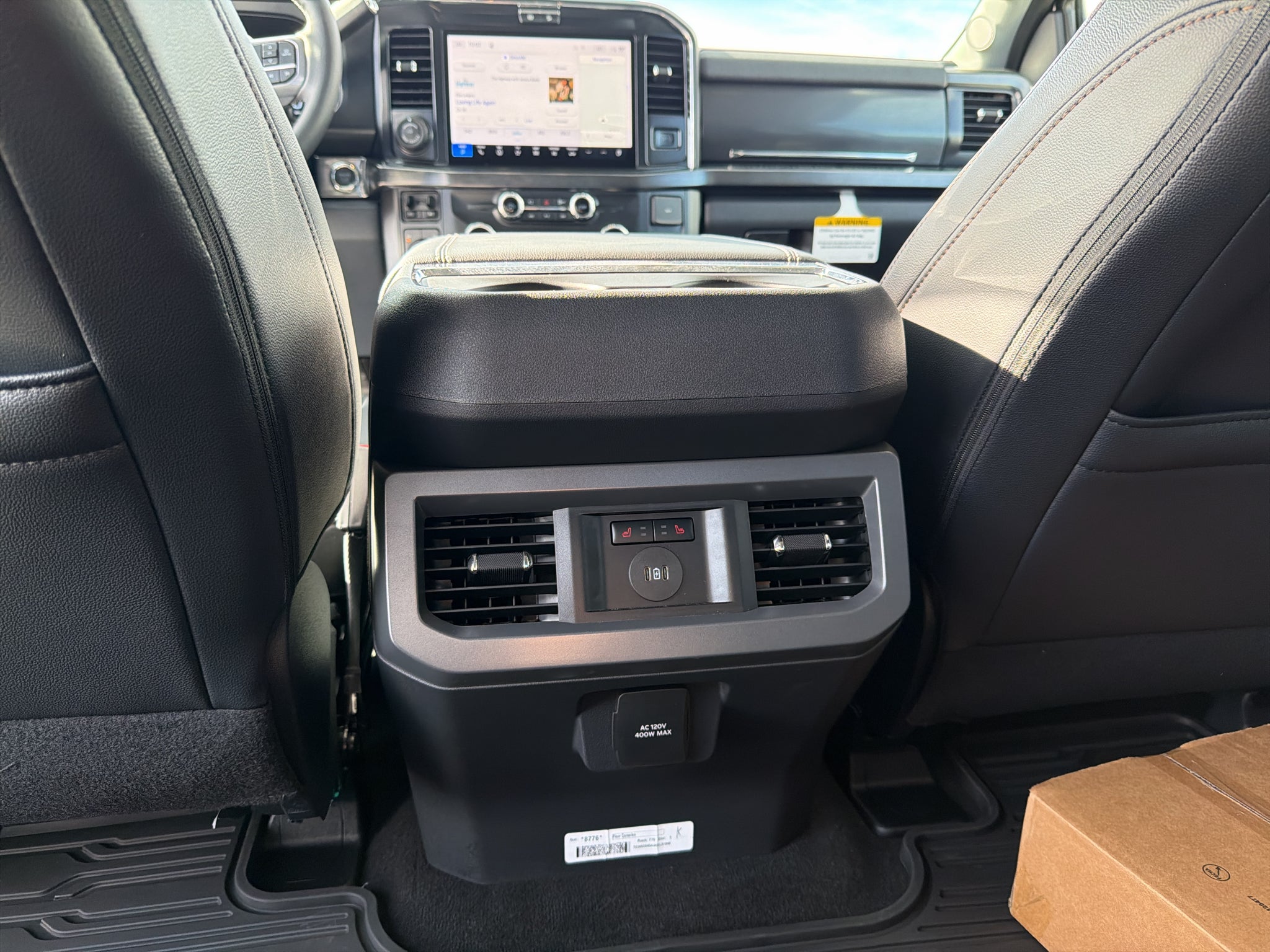 2027 Ford F-350 F-350® Lariat®