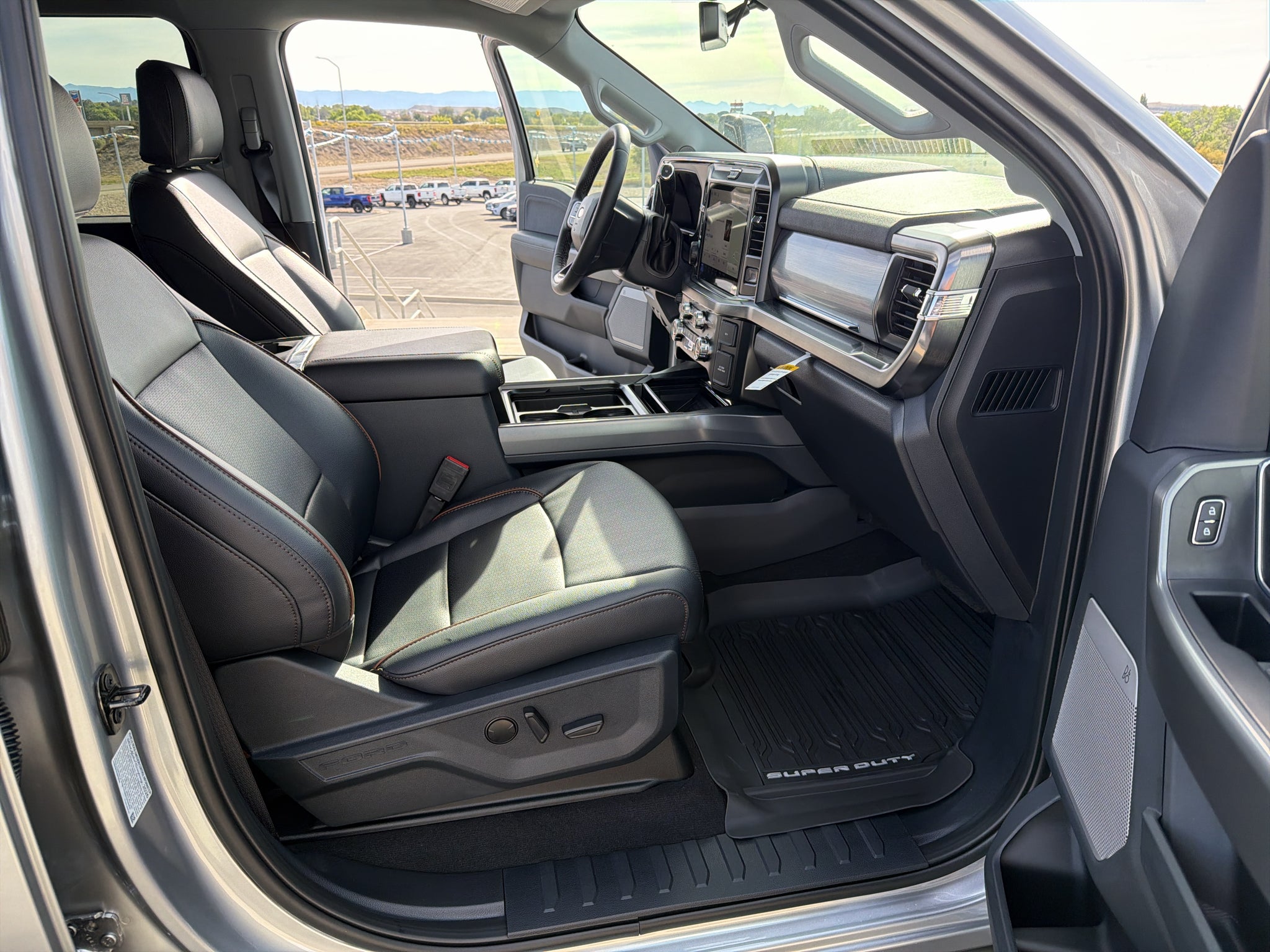 2027 Ford F-350 F-350® Lariat®