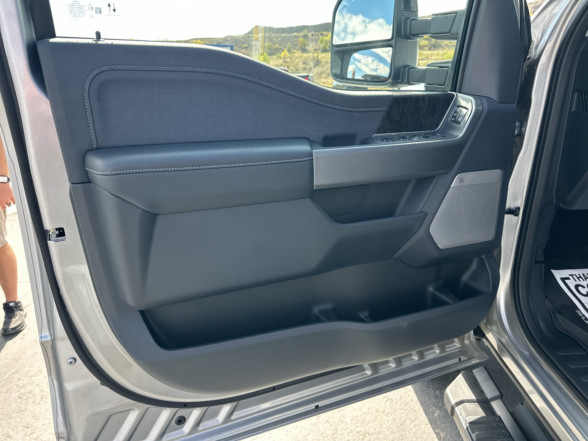 2027 Ford F-350 F-350® Lariat®