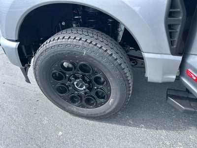 2027 Ford F-350 F-350® Lariat®