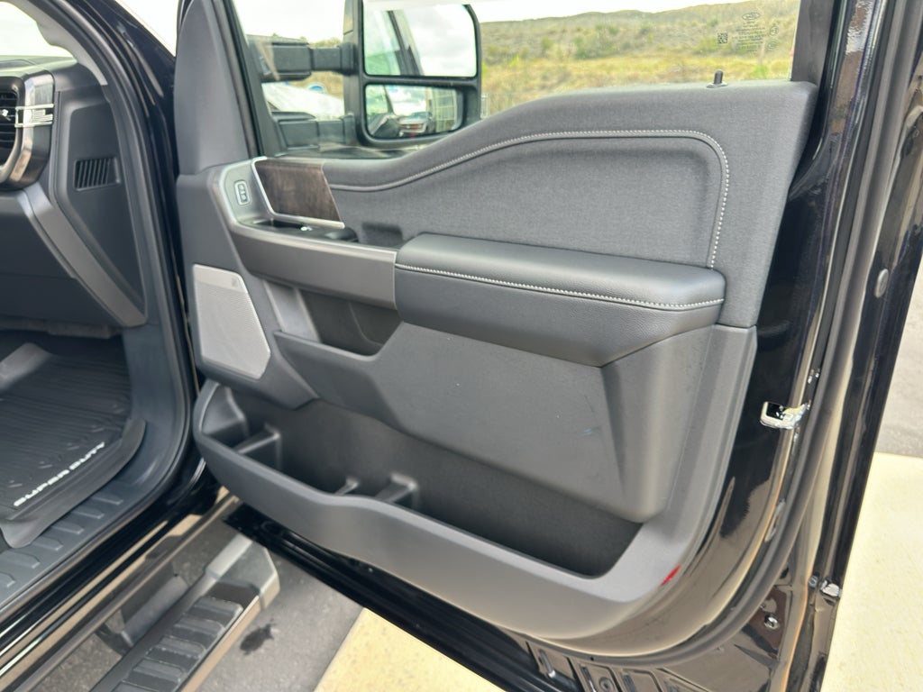 2026 Ford F-350 F-350® Lariat®