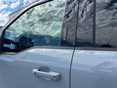 2027 Ford F-350 F-350® Lariat®