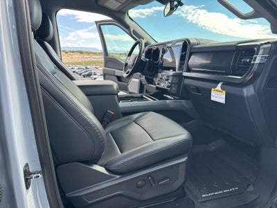 2027 Ford F-350 F-350® Lariat®