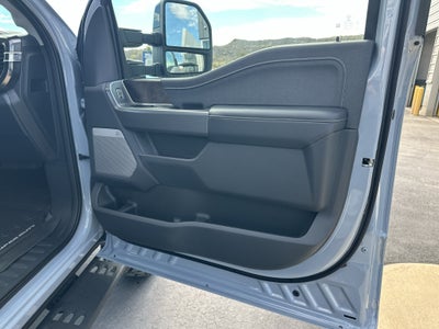 2027 Ford F-350 F-350® Lariat®
