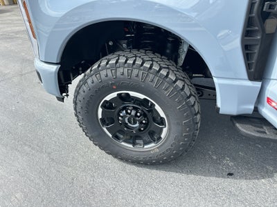 2027 Ford F-350 F-350® Lariat®