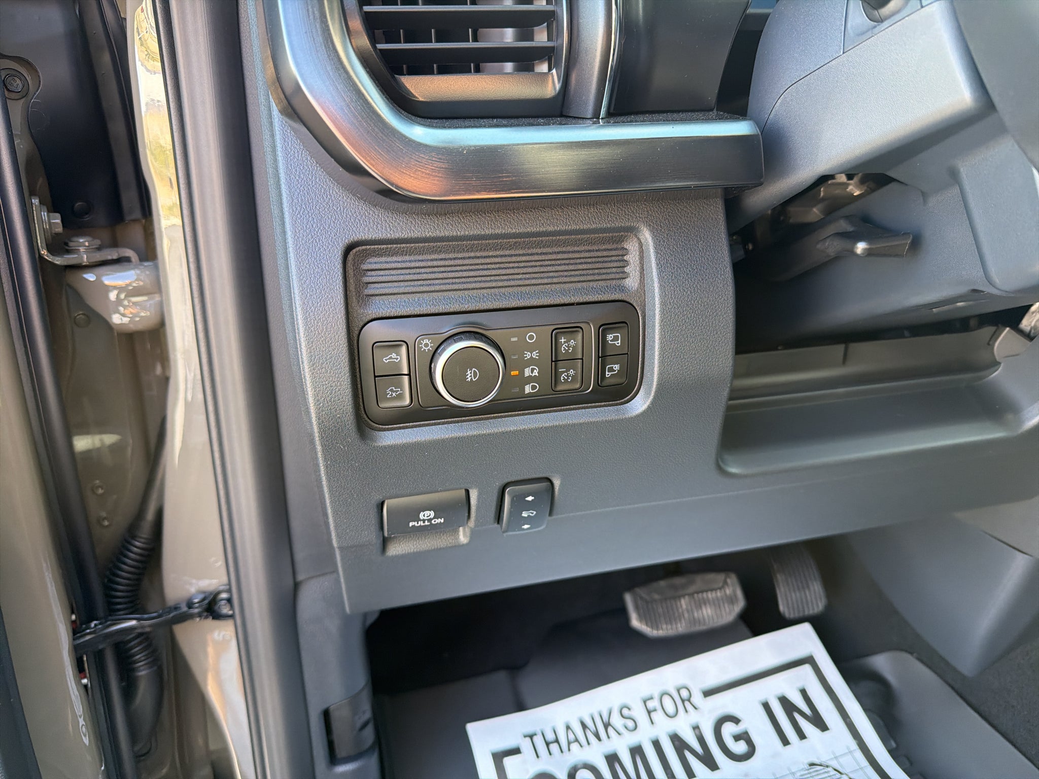 2027 Ford F-350 F-350® Lariat®