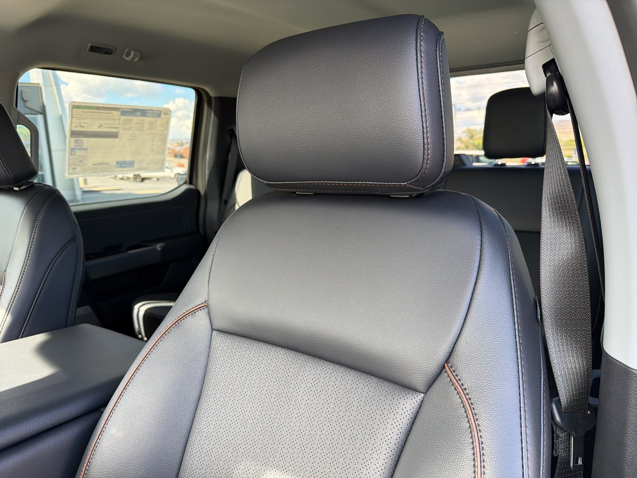 2027 Ford F-350 F-350® Lariat®