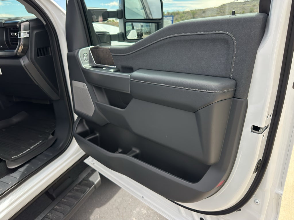 2026 Ford F-350 F-350® Lariat®