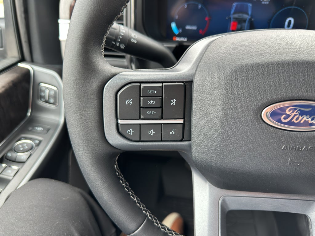 2025 Ford F-350 F-350® Lariat®