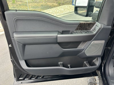 2025 Ford F-350 F-350® Lariat®