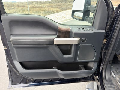 2022 Ford F-350 LARIAT