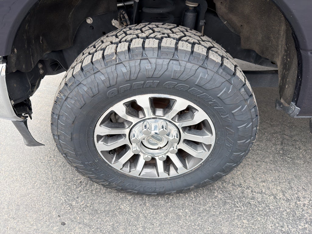 2022 Ford F-350 LARIAT