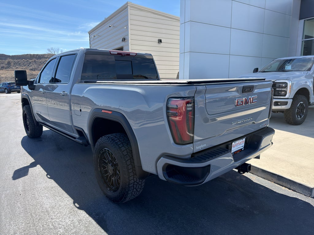 2024 GMC Sierra AT4