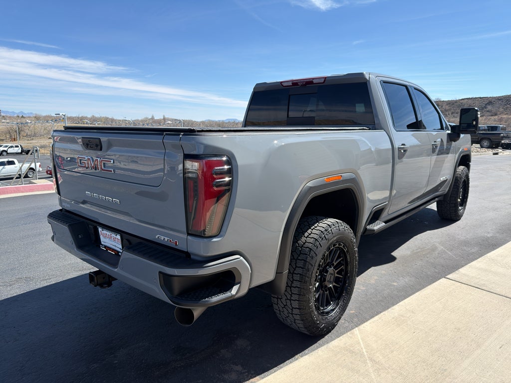 2024 GMC Sierra AT4