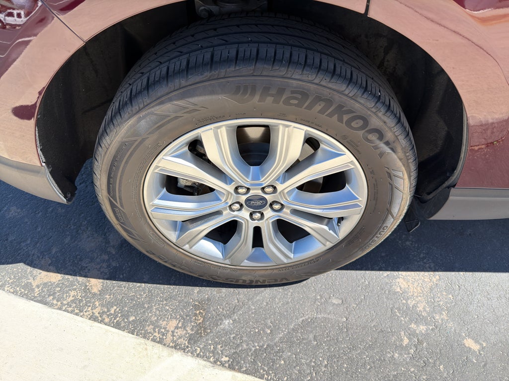 2021 Ford Edge Titanium