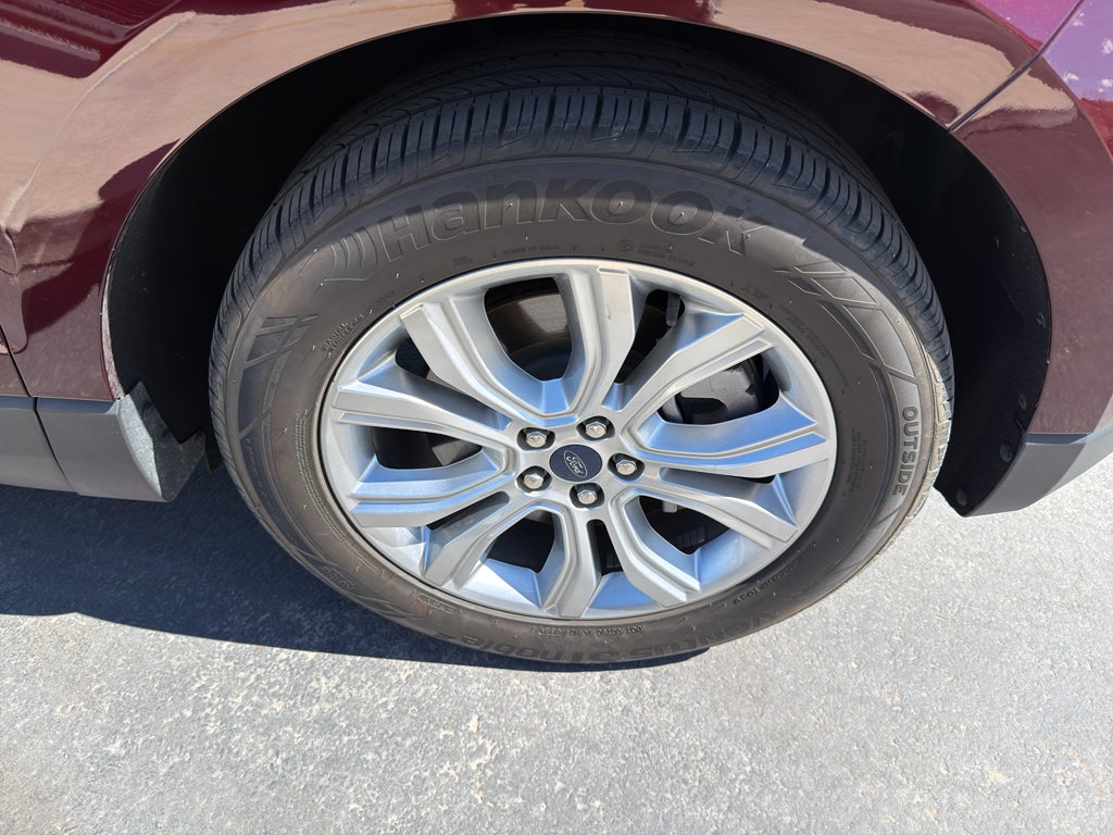 2021 Ford Edge Titanium