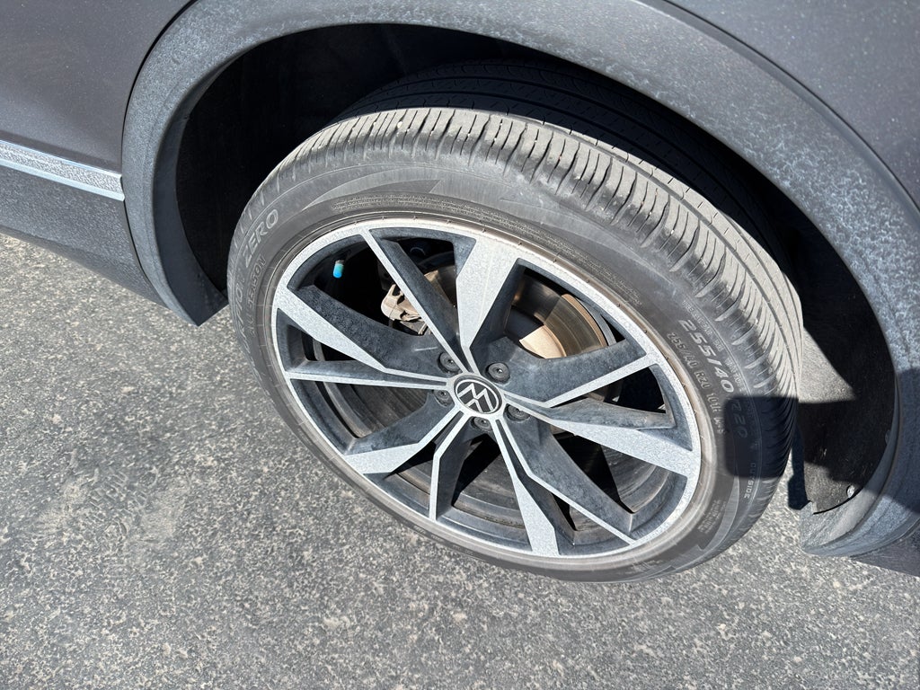 2022 Volkswagen Tiguan SEL R-Line