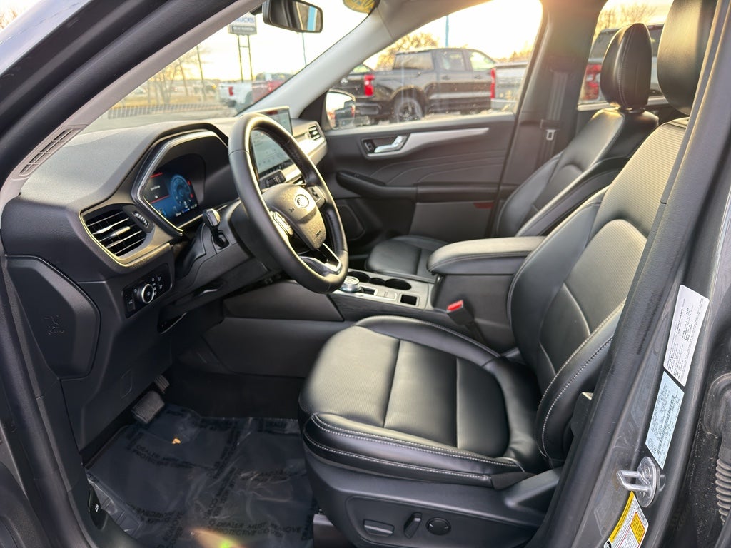 2025 Ford Escape Platinum