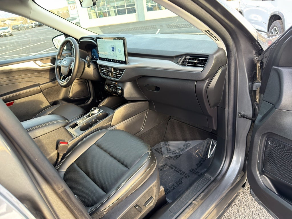 2025 Ford Escape Platinum