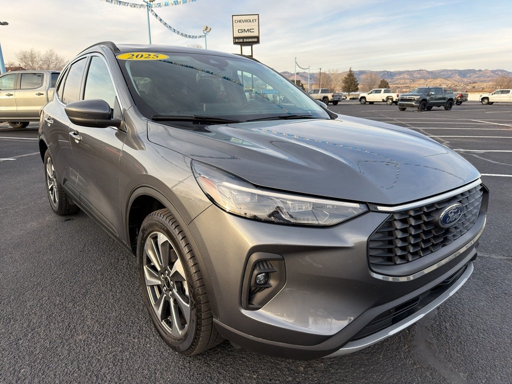 2025 Ford Escape Platinum