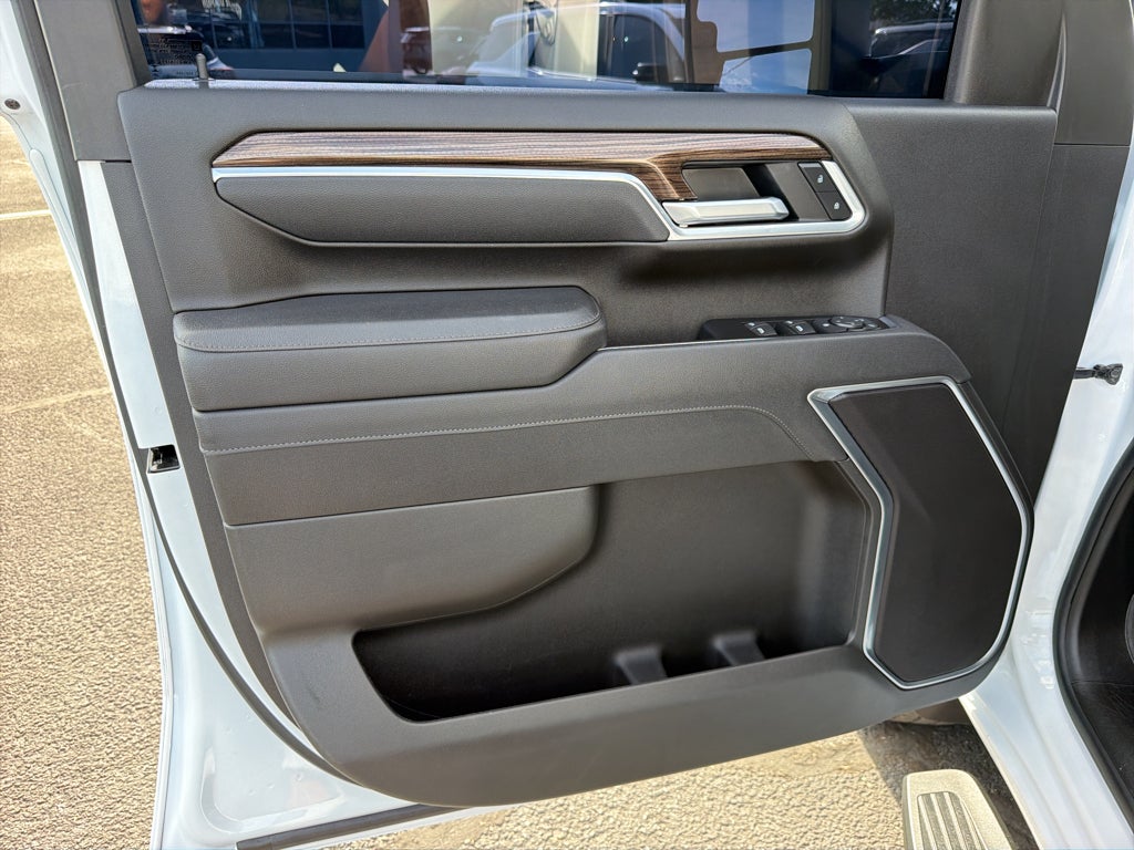 2026 Chevrolet Silverado LT