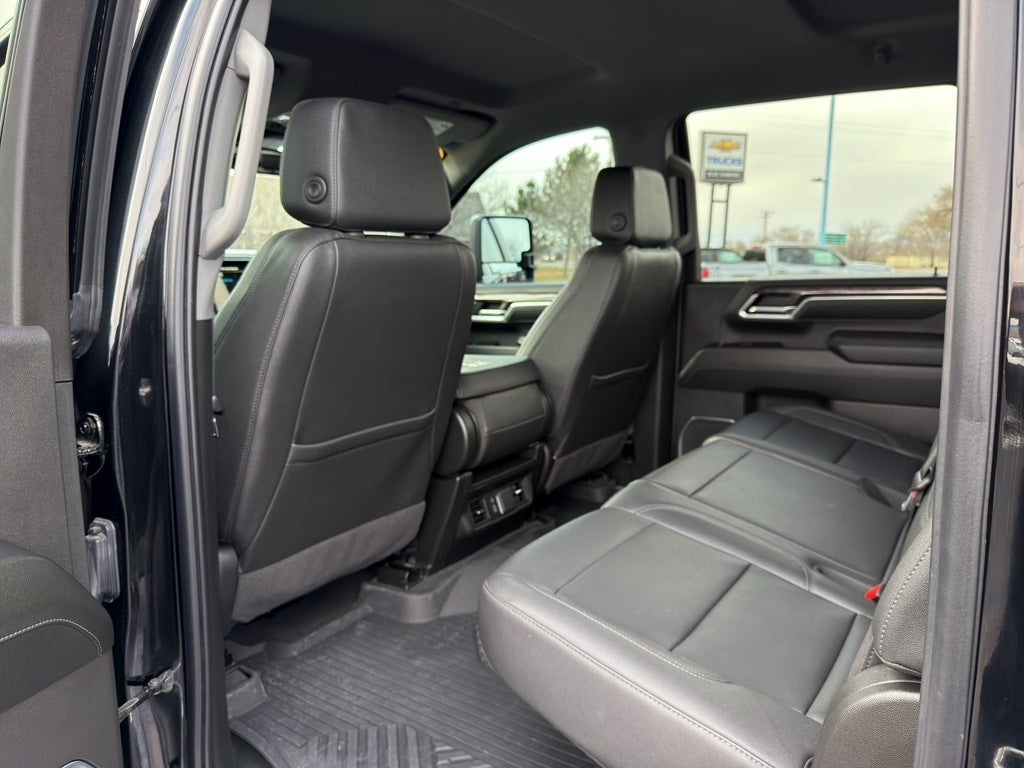 2025 Chevrolet Silverado LTZ