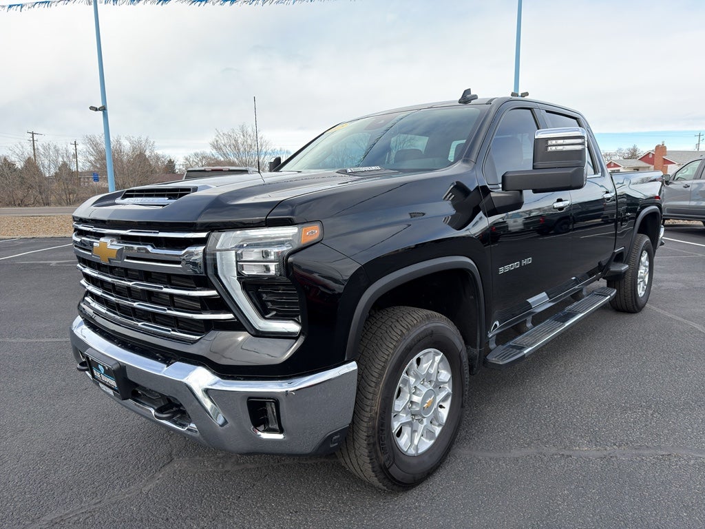 2025 Chevrolet Silverado LTZ