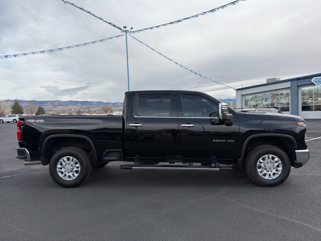 2025 Chevrolet Silverado LTZ