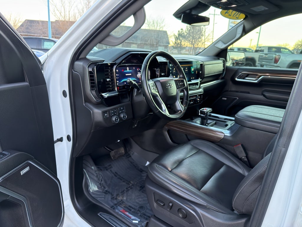 2024 Chevrolet Silverado RST