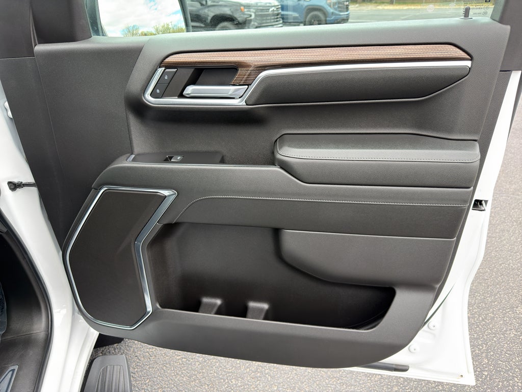 2024 Chevrolet Silverado RST