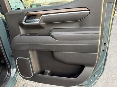 2025 Chevrolet Silverado LT