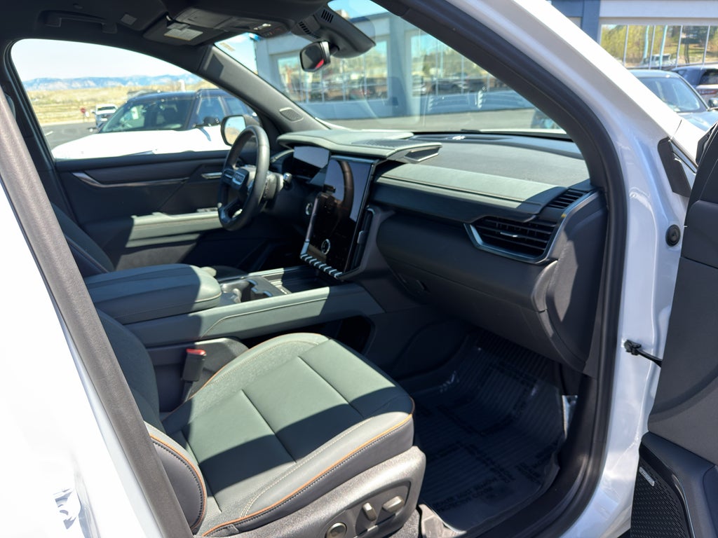 2024 GMC Acadia AWD AT4