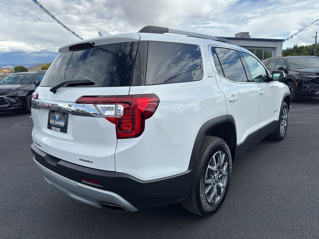 2023 GMC Acadia SLT