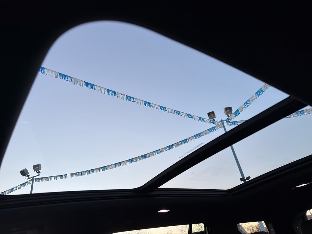 2025 Chevrolet Traverse AWD LT