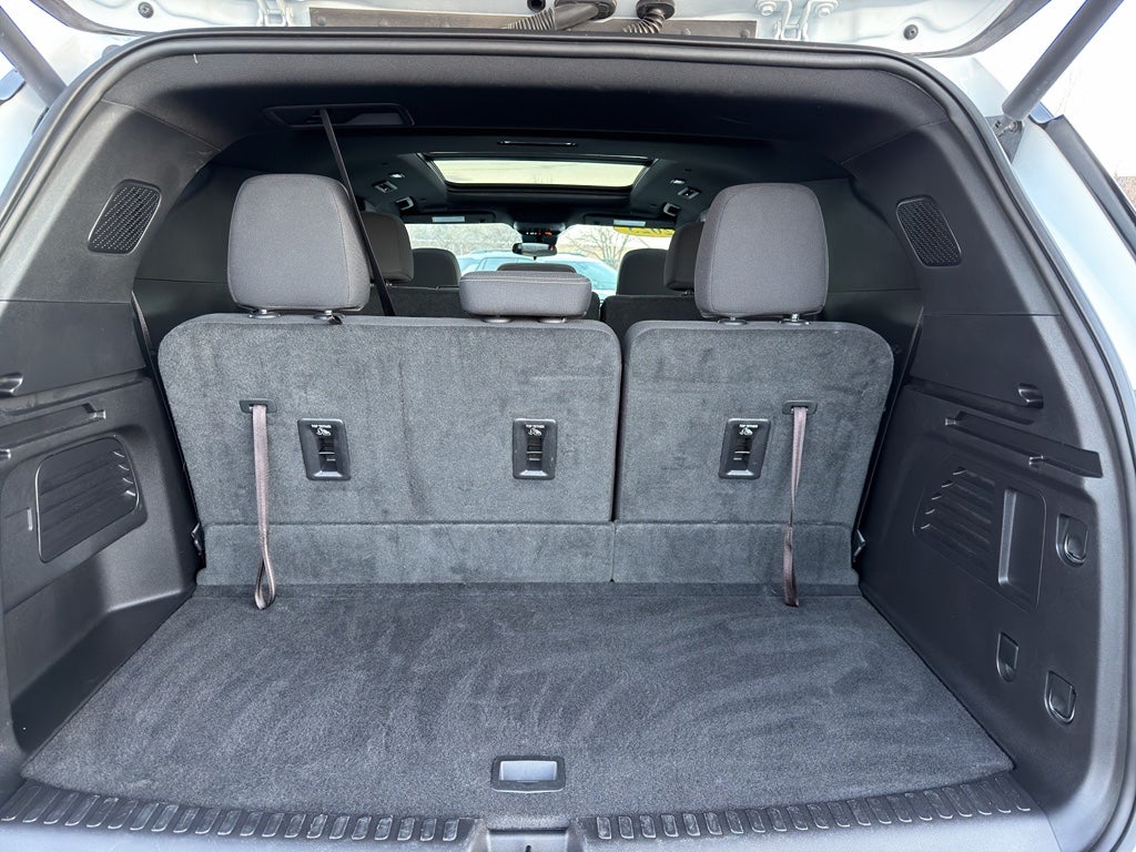 2025 Chevrolet Traverse AWD LT