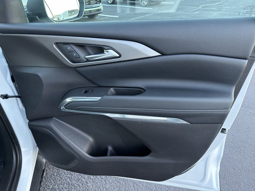 2025 Chevrolet Traverse AWD LT