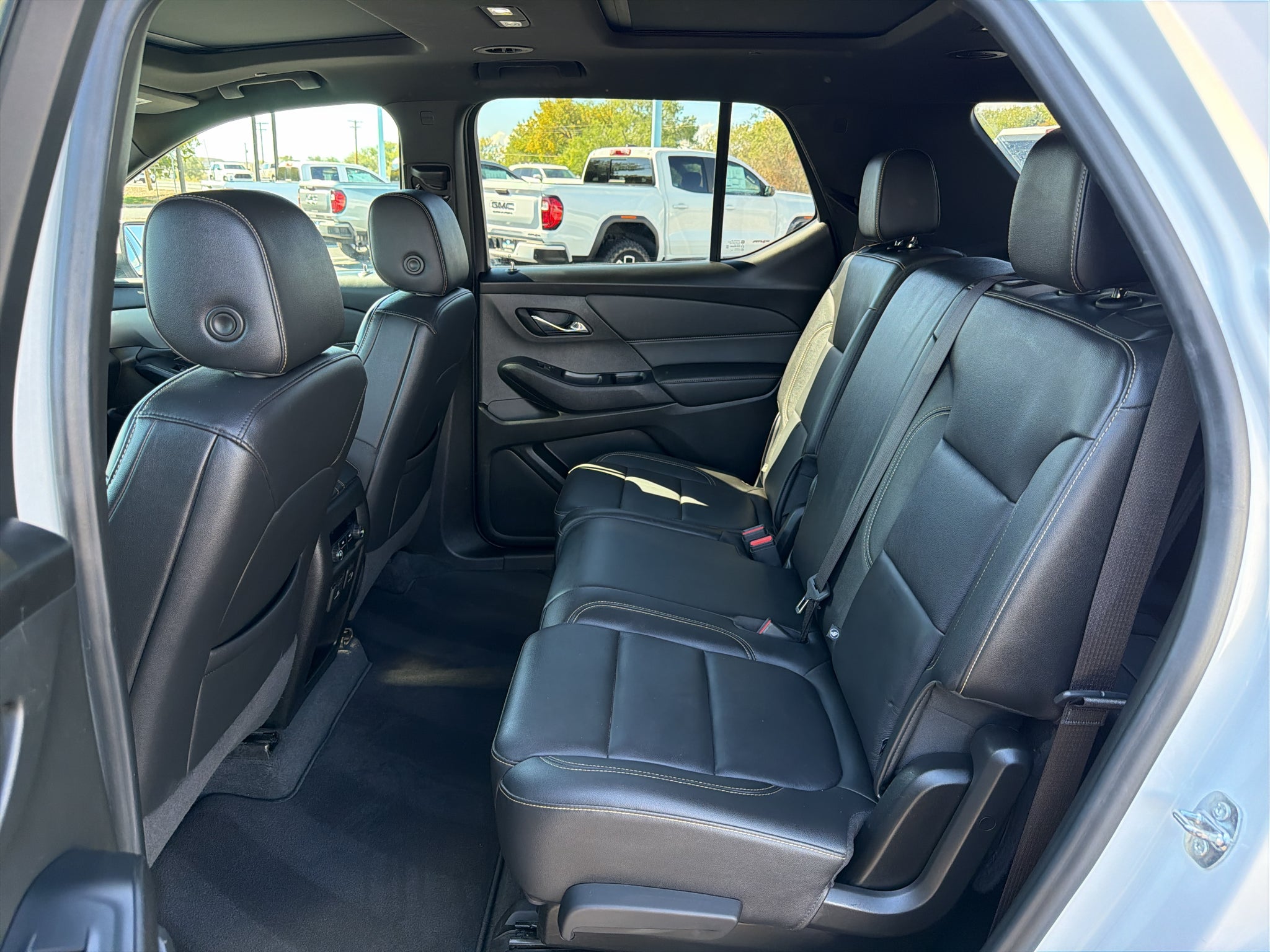 2022 Chevrolet Traverse LT Leather