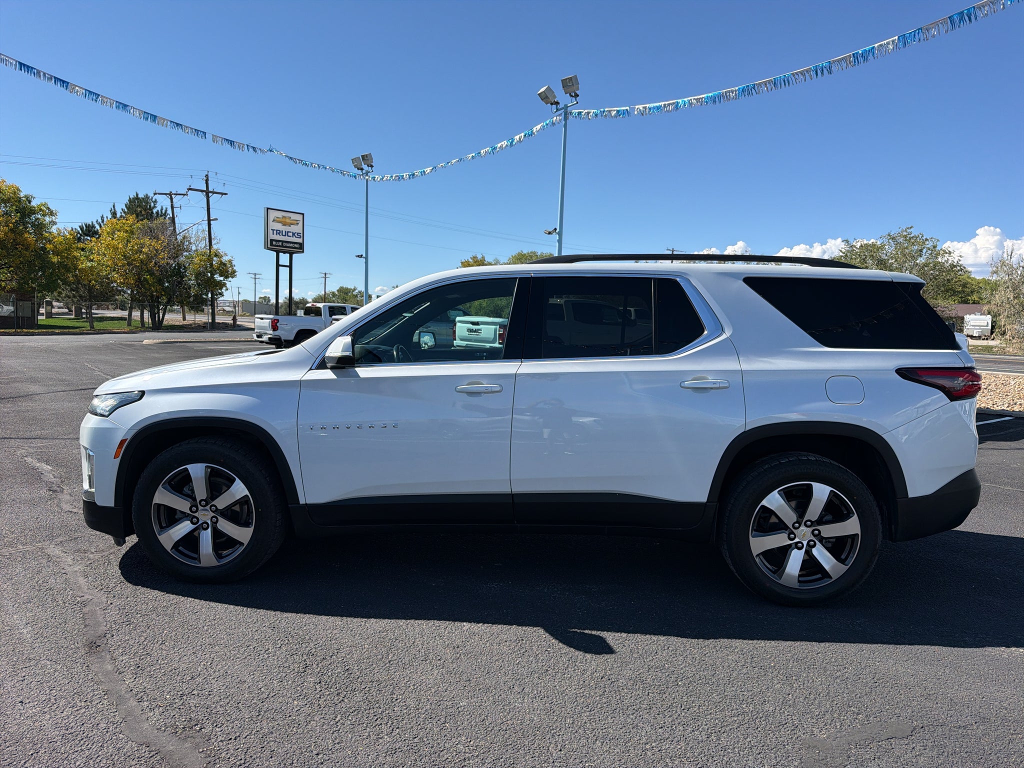 2022 Chevrolet Traverse LT Leather